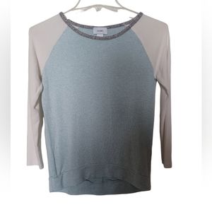 Old Navy light blue and white light weight sweater Youth Size M (8)